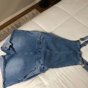 Maternity overalls